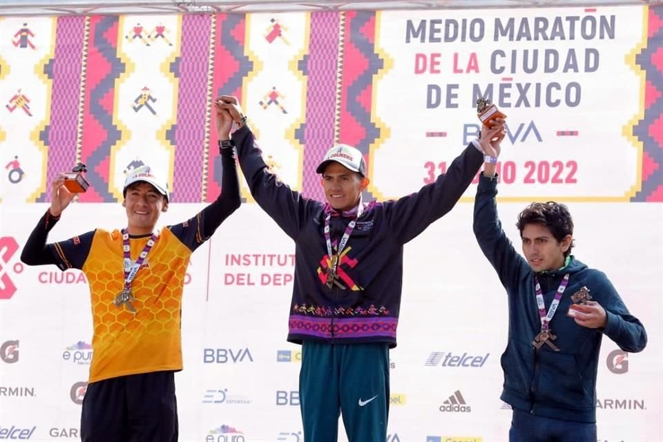 Con gran ánimo y esfuerzo se realizó el Medio Maratón de la CDMX 2022. Checa las mejores fotos del evento.