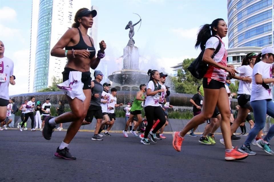 Con gran ánimo y esfuerzo se realizó el Medio Maratón de la CDMX 2022. Checa las mejores fotos del evento.