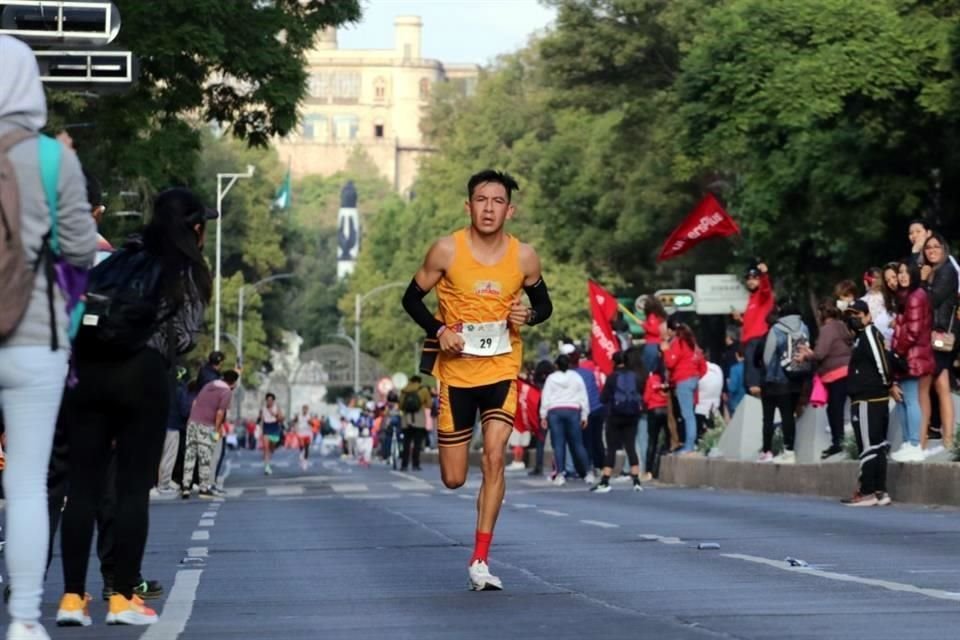 Con gran ánimo y esfuerzo se realizó el Medio Maratón de la CDMX 2022. Checa las mejores fotos del evento.
