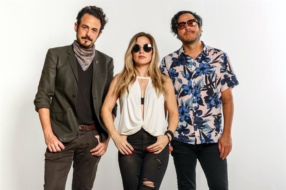 Guillermo Méndez (Motel), Yadira Gianola (Nikki Clan), y Rodrigo Dávila Chapoy (Motel), parte del elenco de 2000's Pop Tour.
