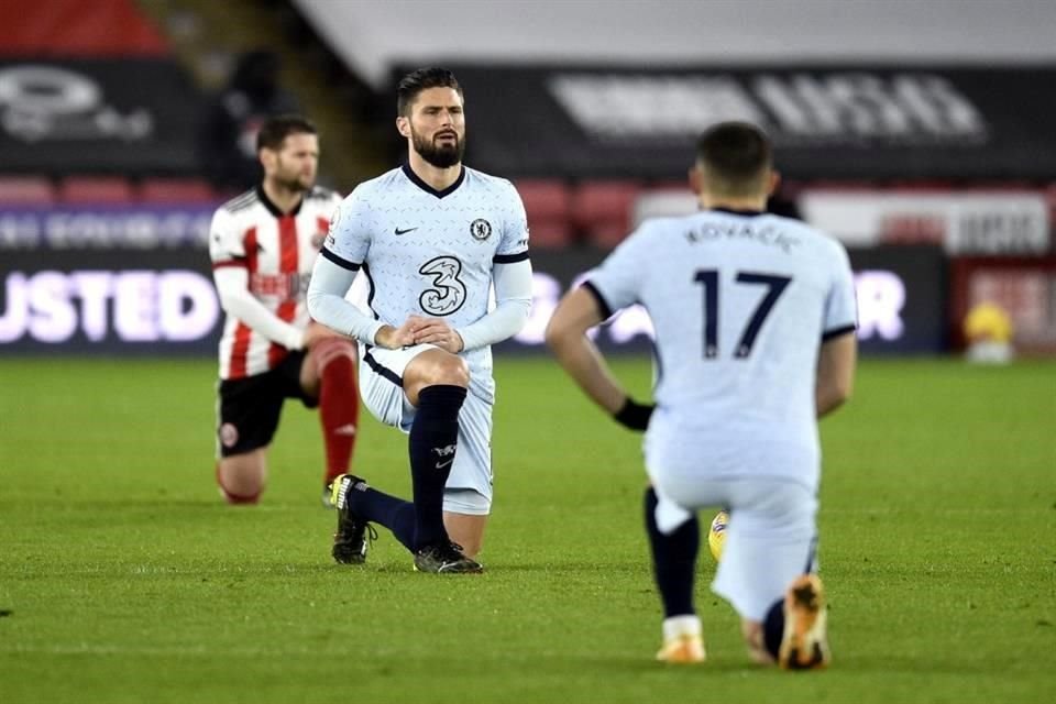 Los jugadores ya no pondrán rodilla en tierra al comenzar los partidos de la Premier League.