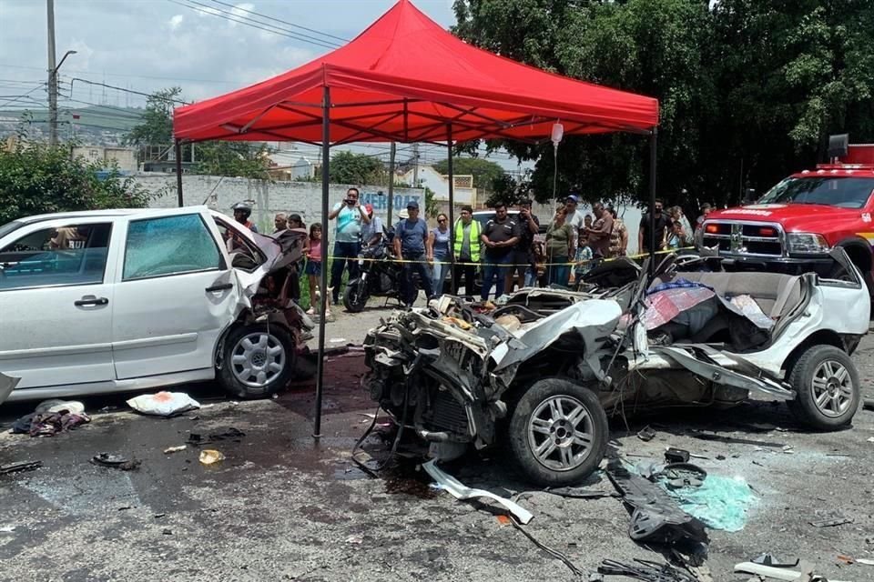 Uno de los dos adolescentes que resultaron heridos en el accidente del jueves en la Carretera a Chapala, continúa hospitalizado, a la espera de cirugía.