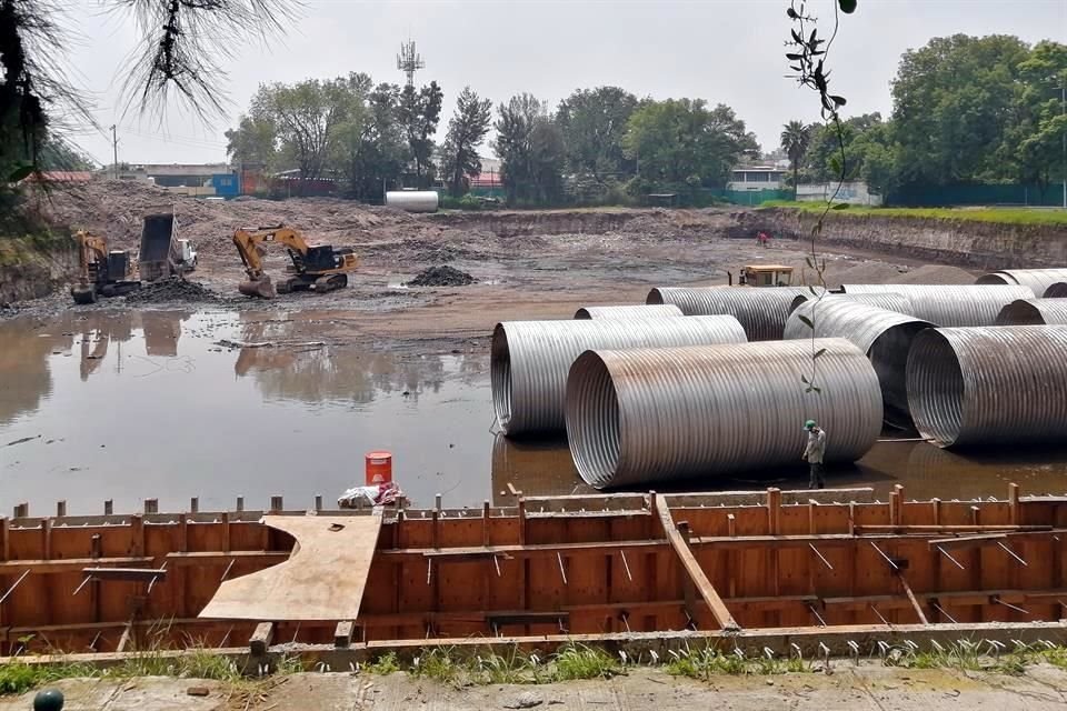 Construcción de colector en el Parque San Rafael.