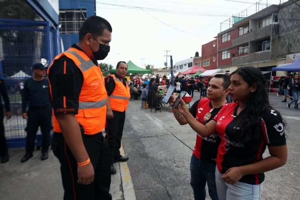 Sin embargo no se registraron incidentes, y sólo algunos aficionados tardaron al ingresar por el requisito del Fan ID.