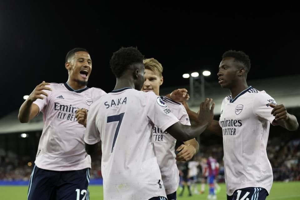 El Arsenal inauguró la campaña de la Premier League con un triunfo en su visita al Crystal Palace.