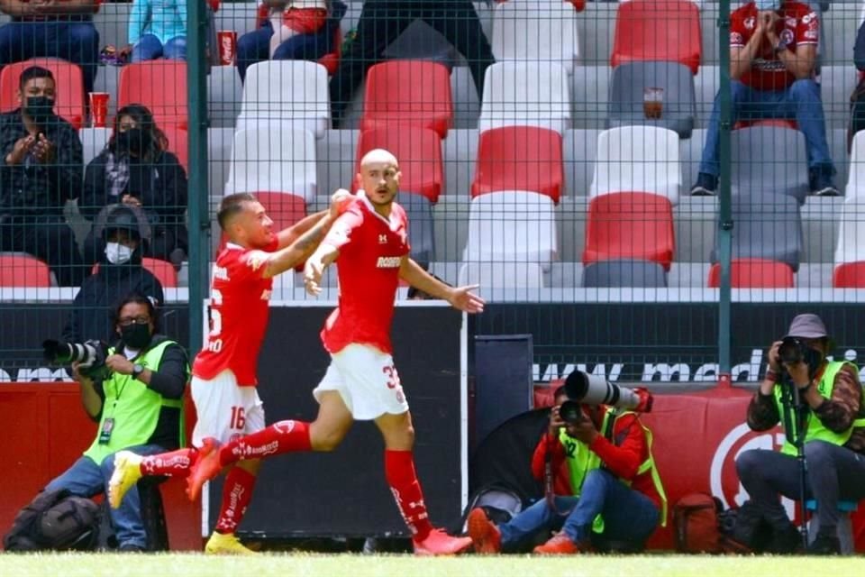 Carlos González puso el primero para los Diablos Rojos.