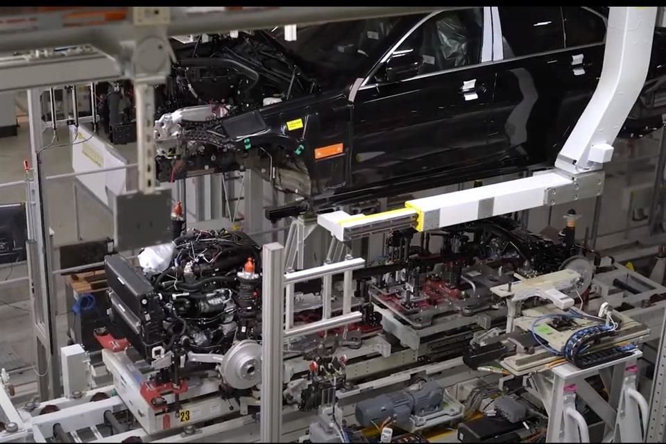 Industria automotriz en México enfila a producción de autos cero emisiones, pero su reto es lograr procesos libres de carbono antes de 2040.