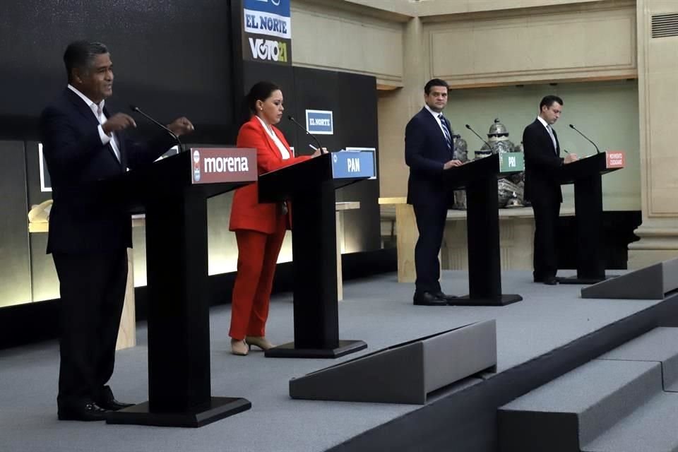 Los candidatos se cuestionaron mutuamente por temas como afiliación política, finanzas, deudas y hasta aborto.