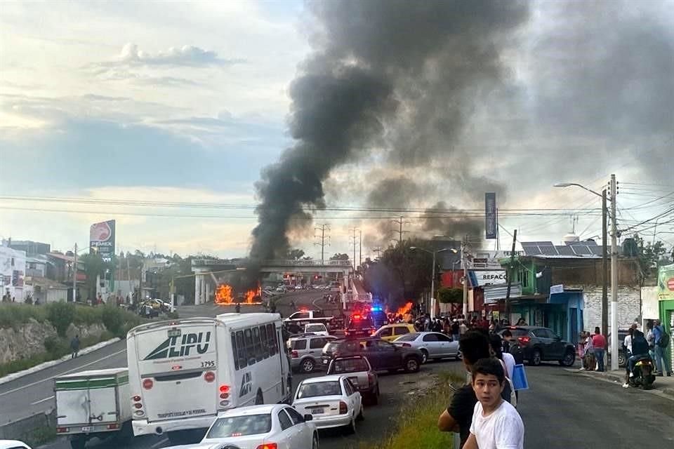 Por ahora no se reportan heridos.