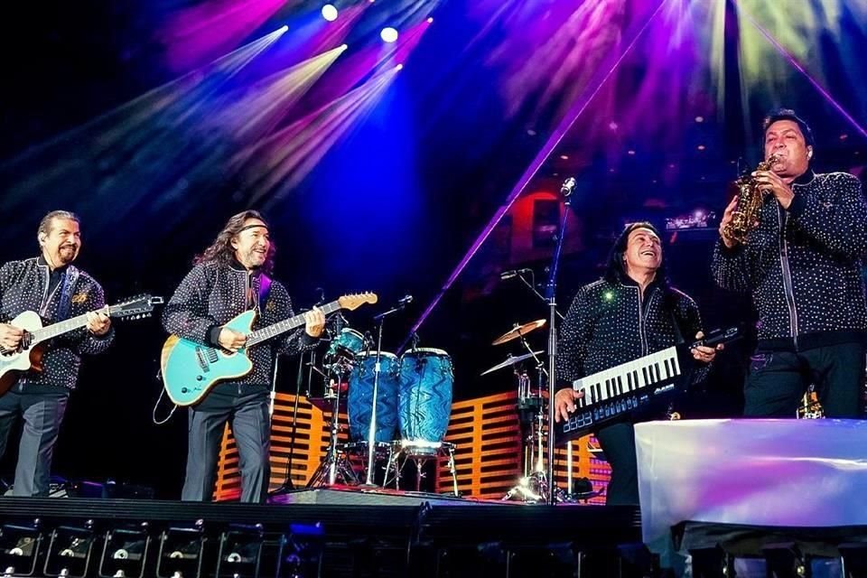 El grupo liderado por Marco Antonio Solís actuará para los regios en un escenario más grande que el de Guns N 'Roses y Daddy Yankee.