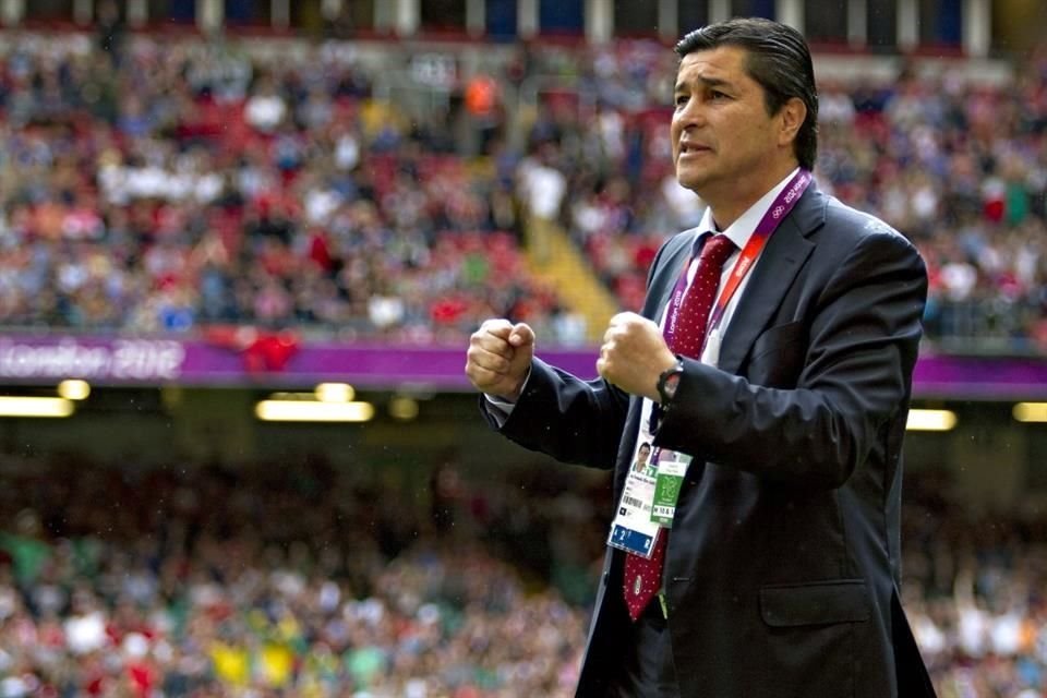Luis Fernando Tena llevó al Tri al oro olímpico.