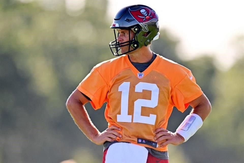 Brady estará ausente por 11 días.