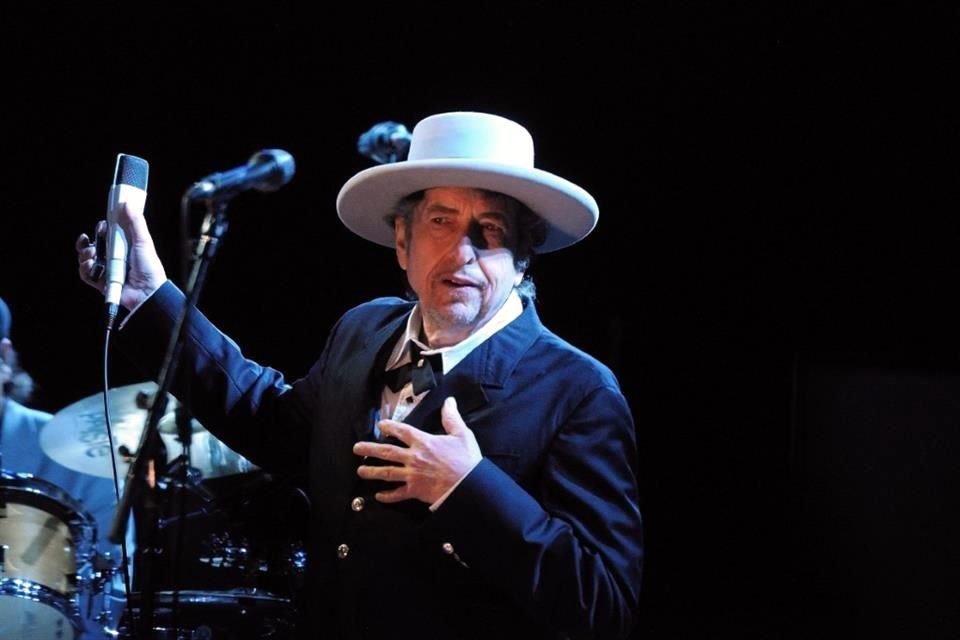 El equipo legal de Bob Dylan está buscando sanciones contra los abogados detrás de la demanda que le interpusieron por abuso sexual.