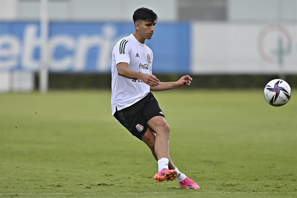Kevin Álvarez lucha por un lugar al Mundial de Qatar 2022.