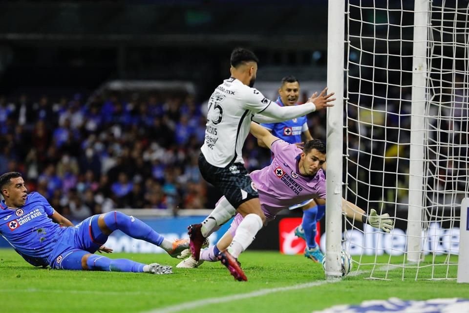 Ramiro Funes Mori marcó en propia puerta.