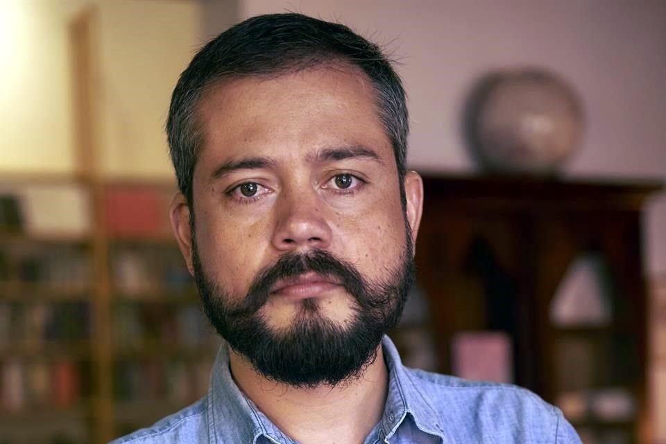 Gustavo Íñiguez, fundador de la nueva editorial, Espina Dorsal, que hoy se presenta al público.