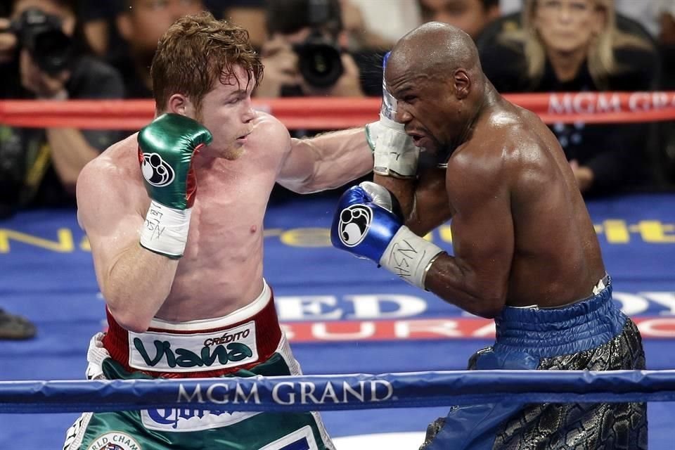 Canelo Álvarez sufrió su primera derrota ante Floyd Mayweather Jr.