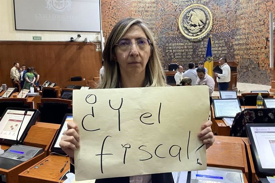 Diputada de Hagamos, Mara Robles, reclamó que el Congreso local no ha establecido fecha para que comparezca el Fiscal Luis Joaquín Méndez por el caso de Luz Raquel Padilla.