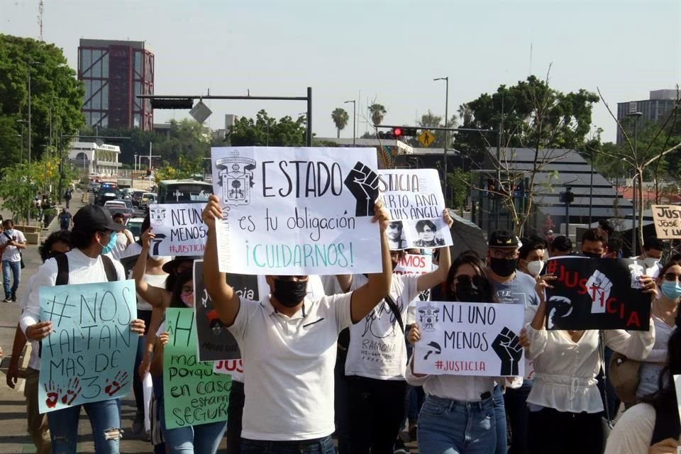 Amigos de los hermanos González Moreno volvieron a marchar para exigir justicia tras su crimen, y lamentaron que les arrebataron sus sueños.