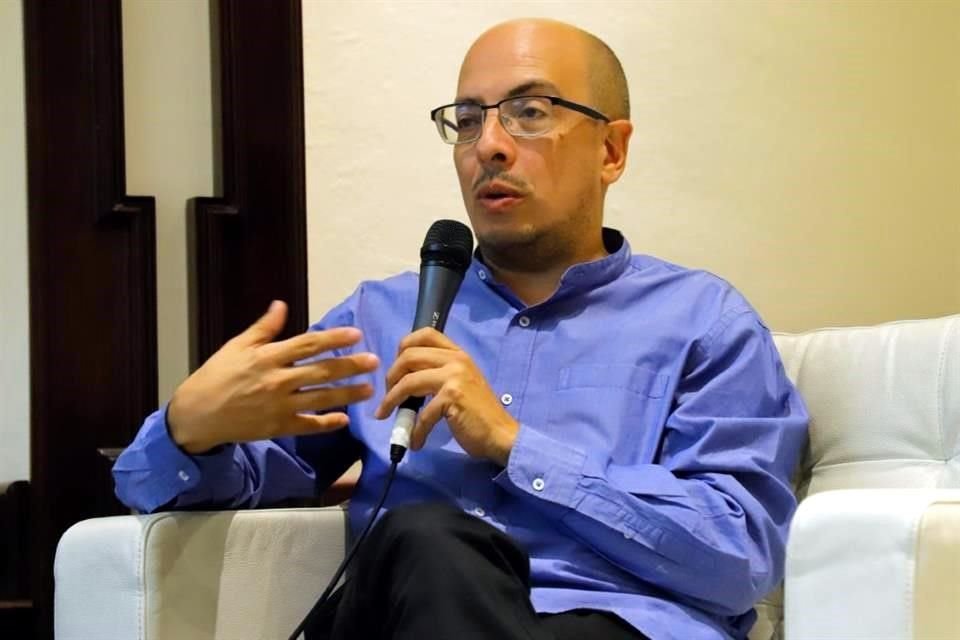 Jorge Volpi presentó 'Partes de guerra' en un encuentro con sus lectores. Libro que cierra una trilogía sobre la violencia, tras 'Una novela criminal' y 'Las elegidas'.