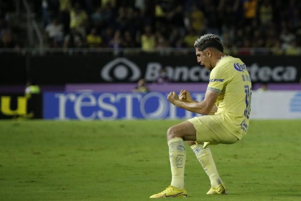 Diego Valdés marcó un autogol y luego un tanto a favor.