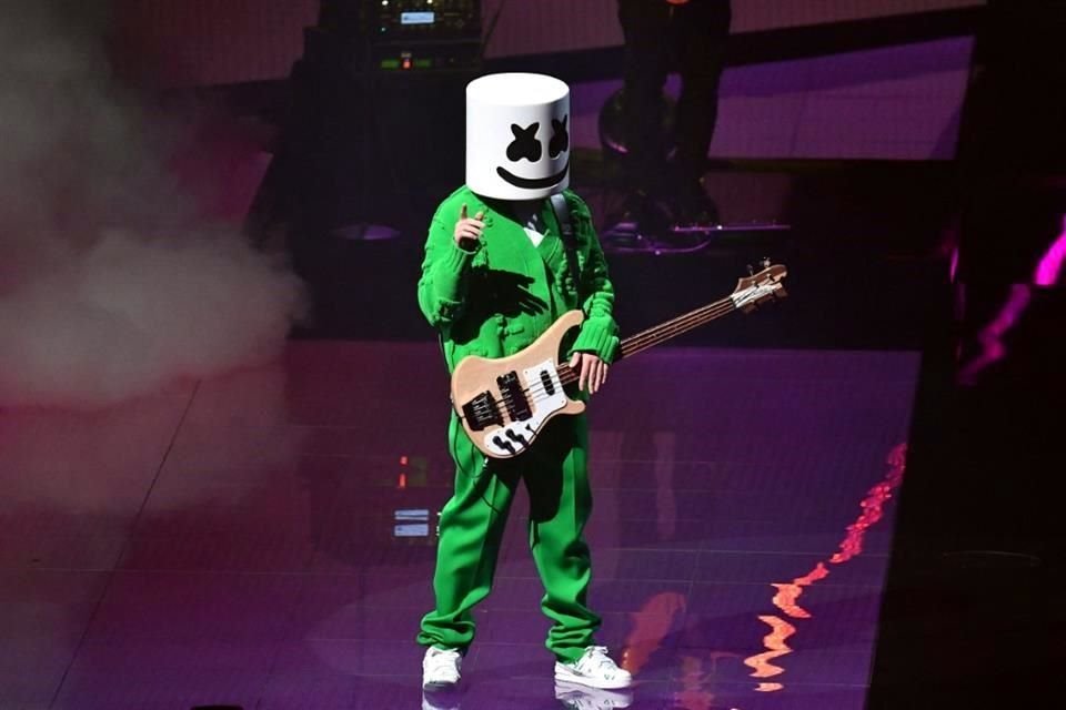 DJ Marshmello puso a bailar  todos los presentes con sus mezclas y música.