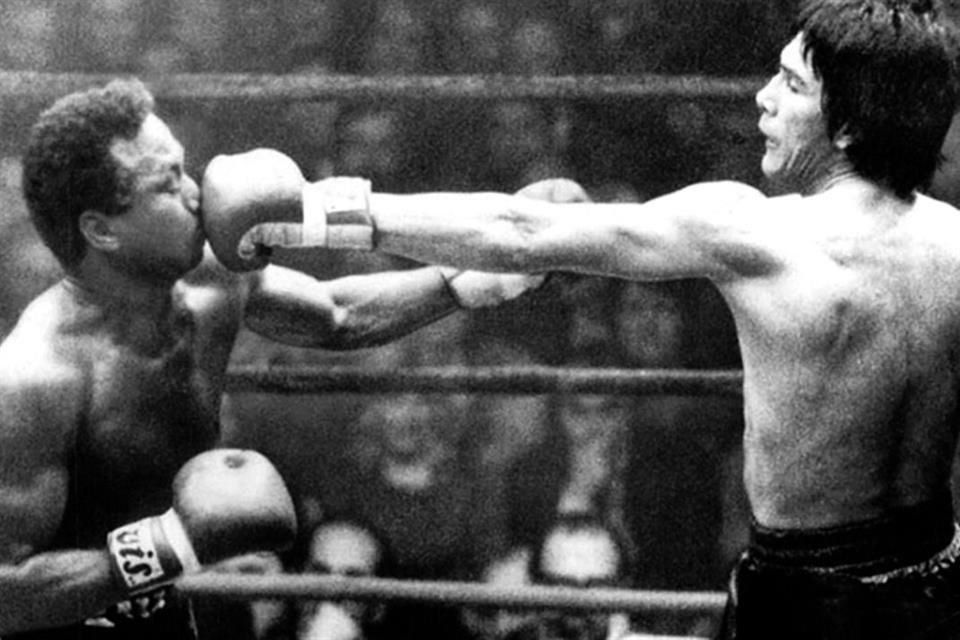 La pelea de Carlos Monzón vs. José 'Mantequilla' Nápoles se llevó a cabo en París en 1974.