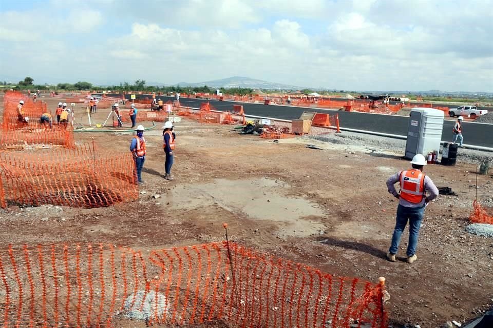 Hoy se realizó un recorrido  para supervisar el avance de obras del Aeropuerto Internacional de Guadalajara.