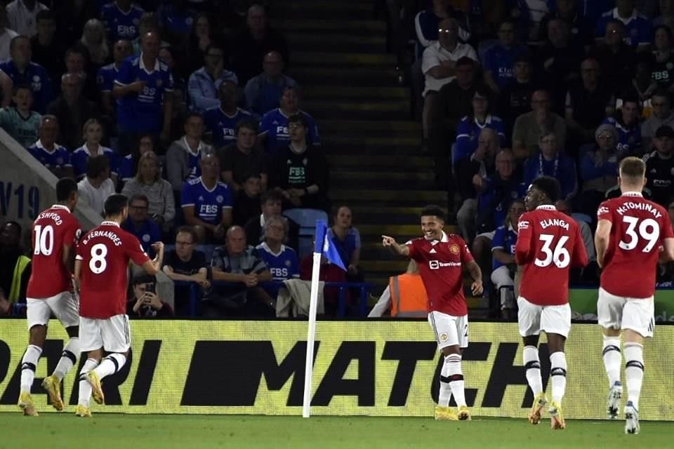 Jadon Sancho le dio a su equipo tres importantes puntos.
