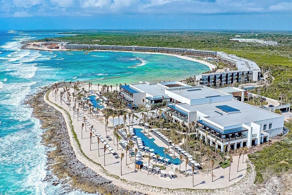 El Hilton Tulum Riviera Maya All-Inclusive, ubicado en el complejo Tulkal, atrae con su gran oferta de excelente vista y vegetación.