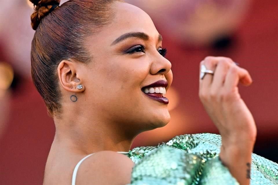 Famosas como Tessa Thompson (en foto) y Lili Reinhart deslumbraron en el Festival de Cine de Venecia portando joyas de la marca italiana Pomellato.