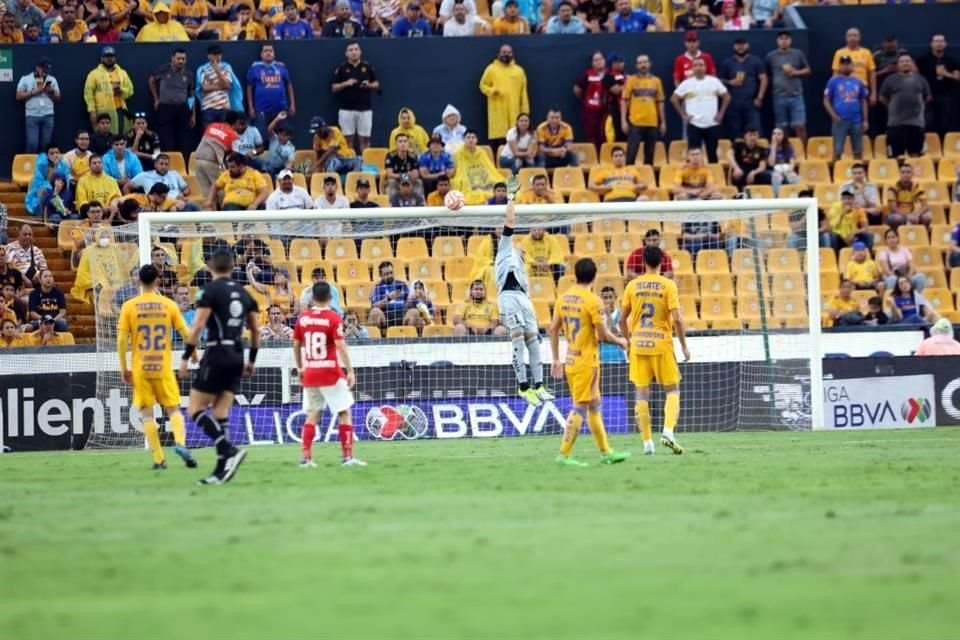 Las imágenes del primer tiempo, cuando Tigres se puso arriba 1-0.