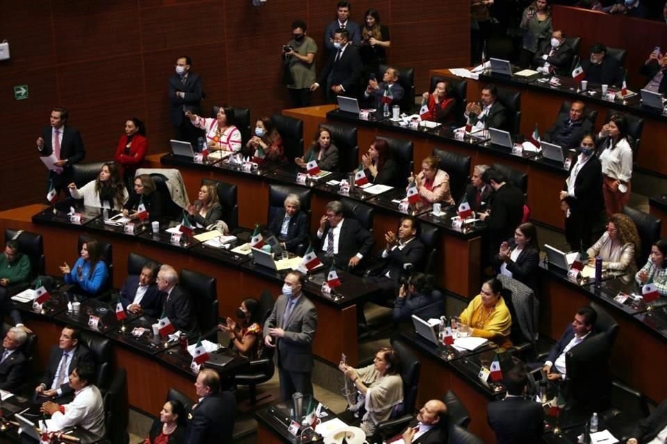 Morena y sus aliados en el Senado batearon todas las reservas que presentó la Oposición en contra de la reforma que adscribe la GN a Sedena.