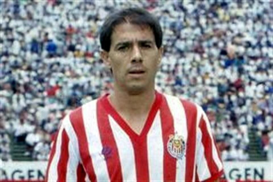 Guillermo Mendizábal jugó tanto para Cruz Azul como para las Chivas.