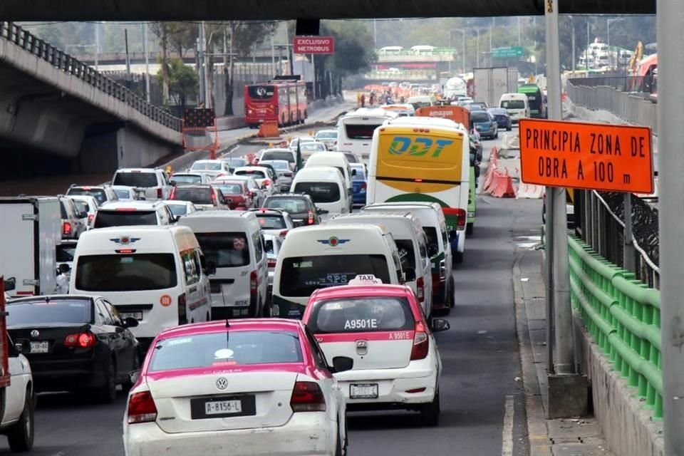 La espera para librar el congestionamiento va de los 30 minutos hasta una hora, contó Juan, operador de la Ruta Generación.