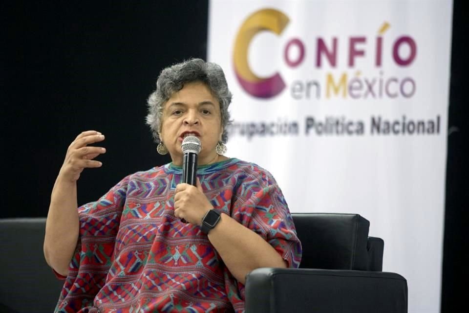Beatriz Paredes, senadora del PRI, no coincide con lo que dicen líderes panistas y priistas, de que MC le hace el trabajo sucio a Morena.