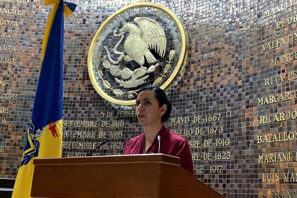 La diputada morenista Ángela Gómez, criticó que procedimientos para suspender a Alcalde de Lagos de Moreno se haya regresado a la Comisión de Gobernación.