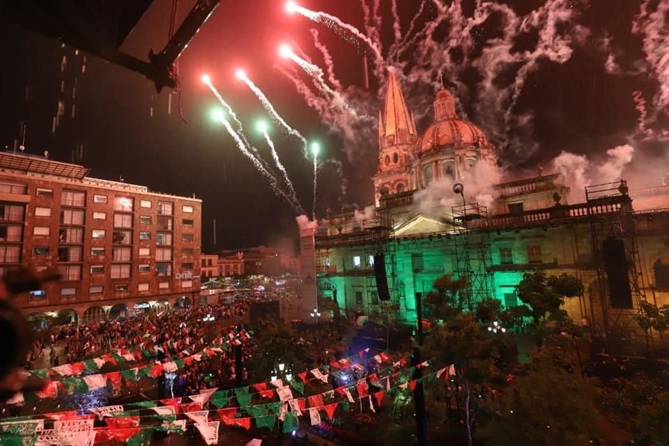 Ceremonia del Grito de Independencia en el palacio de Gobierno de Jalisco.