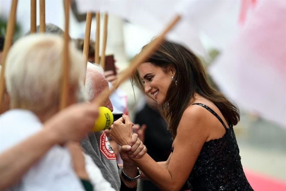 Penélope Cruz asistió a la premiere de la cinta 'Modelo 77'.