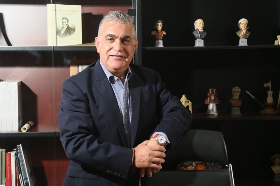 Hugo Contreras Zepeda, coordinador de la bancada del PRI en el Congreso de Jalisco.