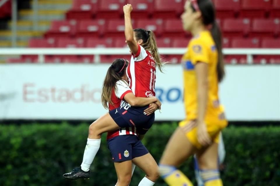 Chivas Femenil se consolida en la cima de la Liga con este triunfo.