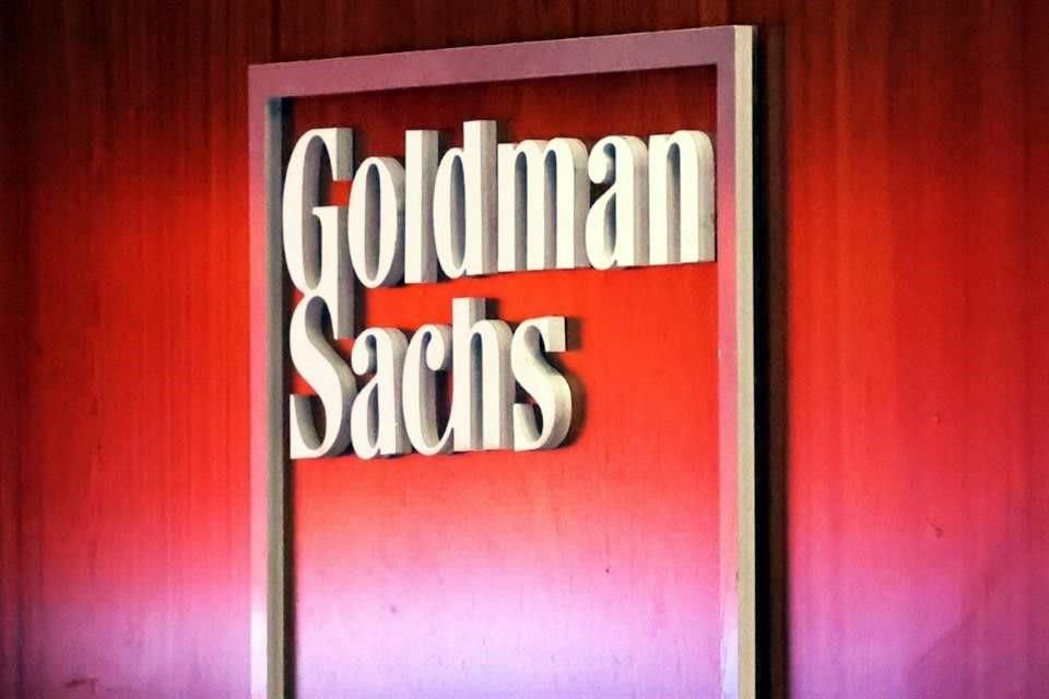 Los despidos se producen luego que Goldman emprendiera una ola de contrataciones sin precedentes en China continental y Hong Kong el año pasado, cuando la segunda economía más grande del mundo abrió completamente su mercado financiero a las casas de bolsa y administradores de activos extranjeros.