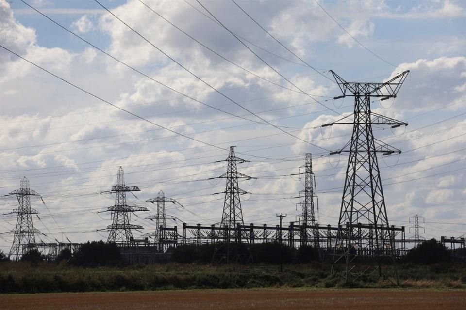 Ante el reciente anunció del Cenace de que el Sistema Interconectado Nacional, se declaró en estado operativo de alerta, los mexicanos recibirán la energía más cara, menos eficiente y más contaminante.