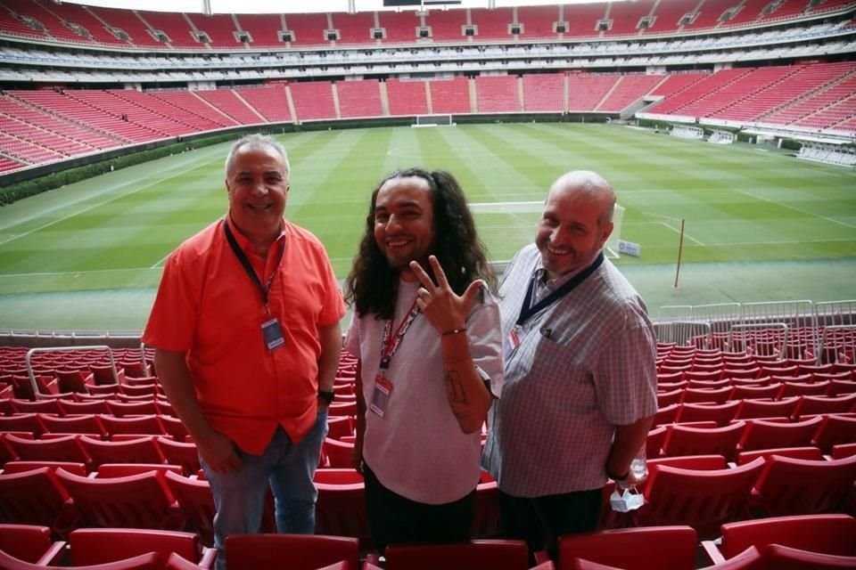 De izquierda a derecha: Mauricio Andere (Zamora Live), Matt Quiroga (project manager) y Juan Escalante (Concert Shows)