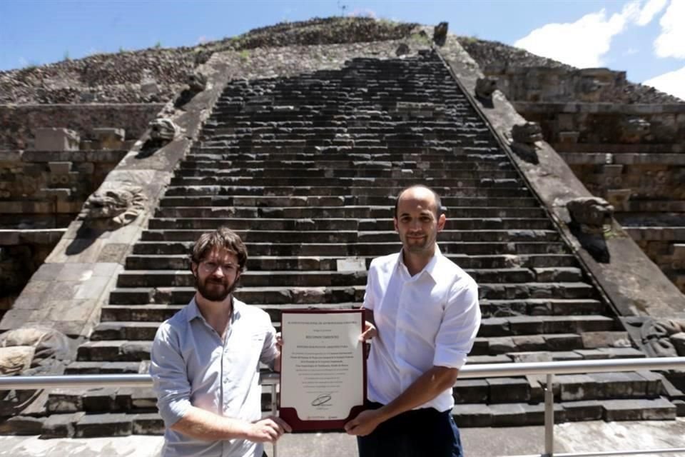 Gonzalo Álvarez y Javier Moctezuma, del despacho Dos Puntos Arquitectura, ganador del proyecto.