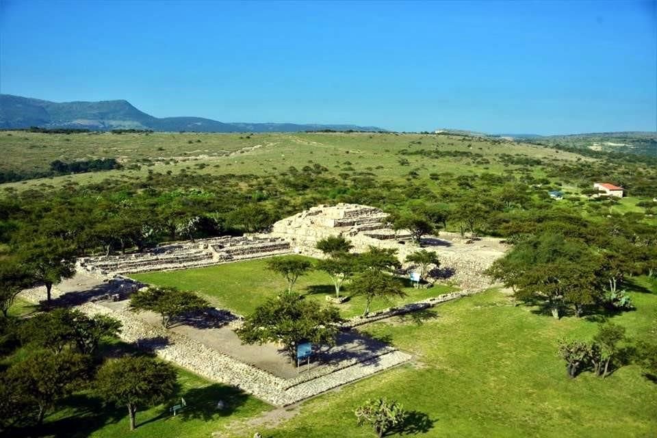 Cañada de la Virgen es un asentamiento prehispánico de origen hñähñu (otomí), que sus antiguos habitantes construyeron a partir de la contemplación de la ruta del Sol.