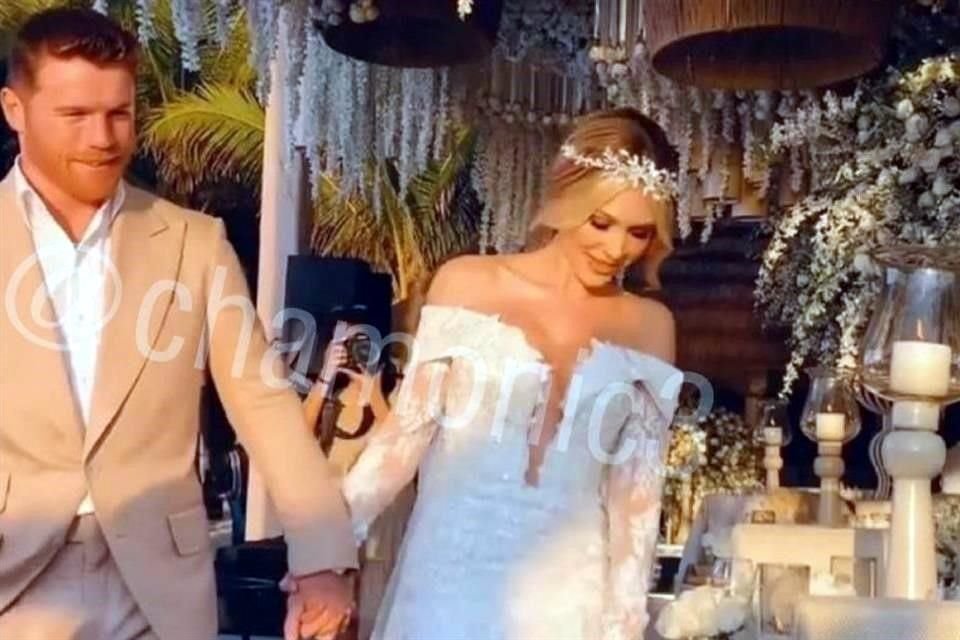 Canelo y su novia Fernanda se casaron.