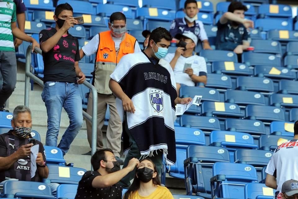 Así se vivió el color previo al duelo de vuelta de Cuartos de Final entre Rayados y Santos en el Estadio BBVA.