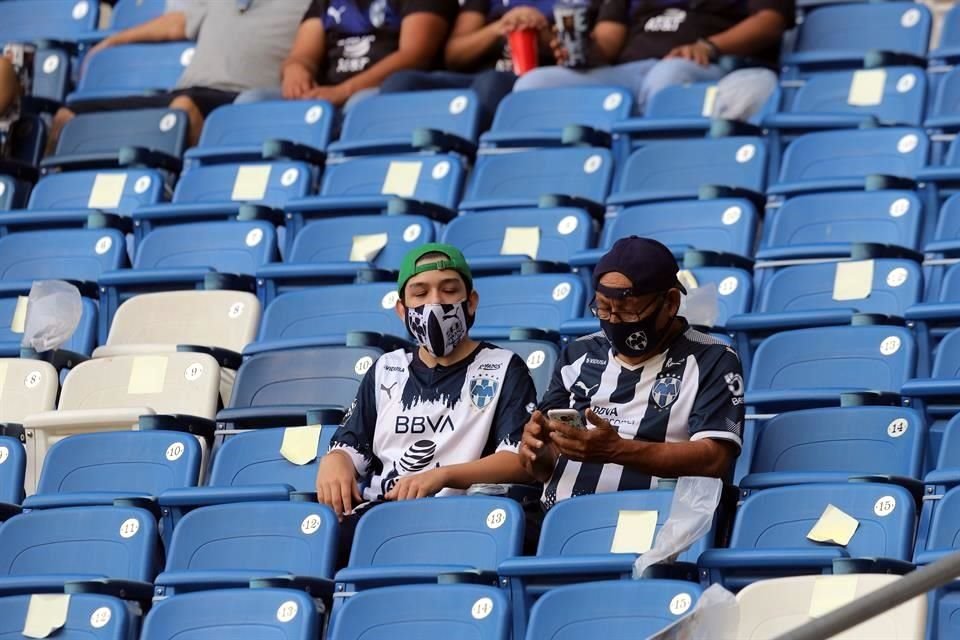 Así se vivió el color previo al duelo de vuelta de Cuartos de Final entre Rayados y Santos en el Estadio BBVA.