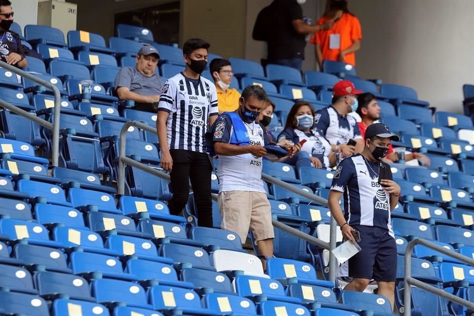 Así se vivió el color previo al duelo de vuelta de Cuartos de Final entre Rayados y Santos en el Estadio BBVA.